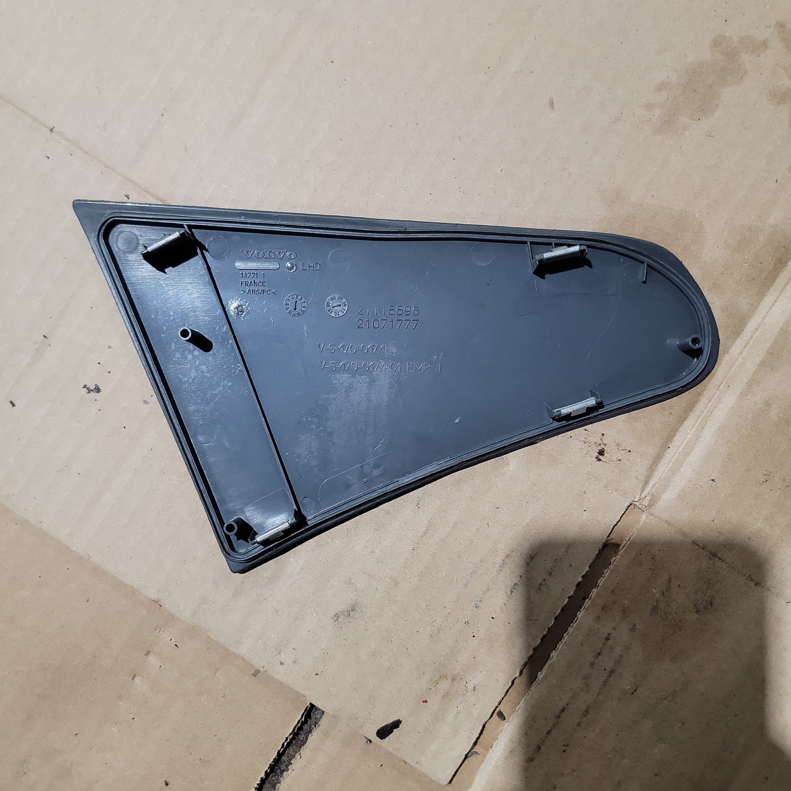 Volvo 21118596 Cover Panel for Volvo VNL | Used