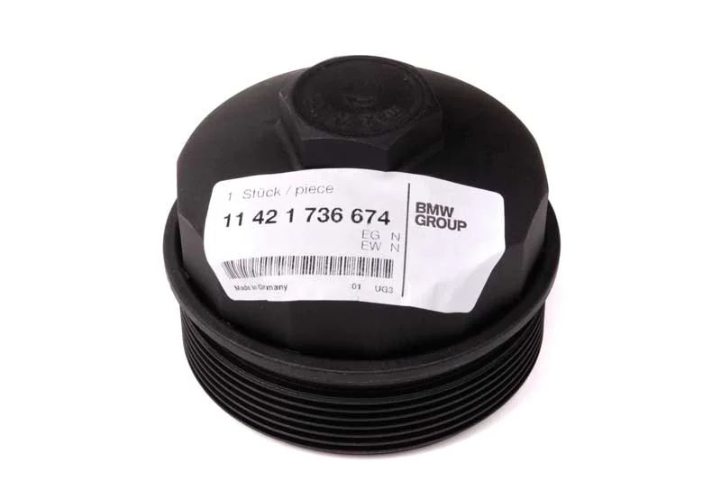 URO Parts 11421736674 – Engine Oil Filter Housing Cover