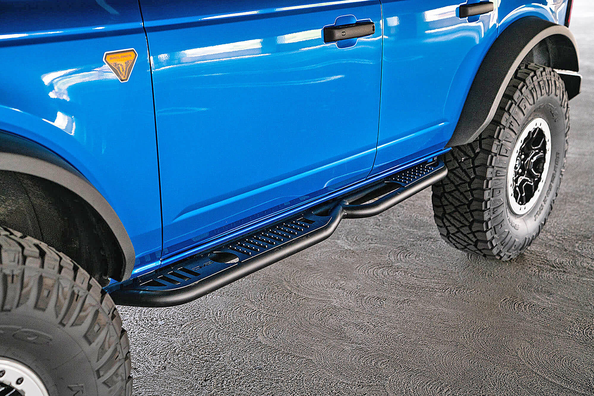 DV8 Offroad SRBR-05OE Plus Side Steps for 21-26 Ford Bronco 2-Door