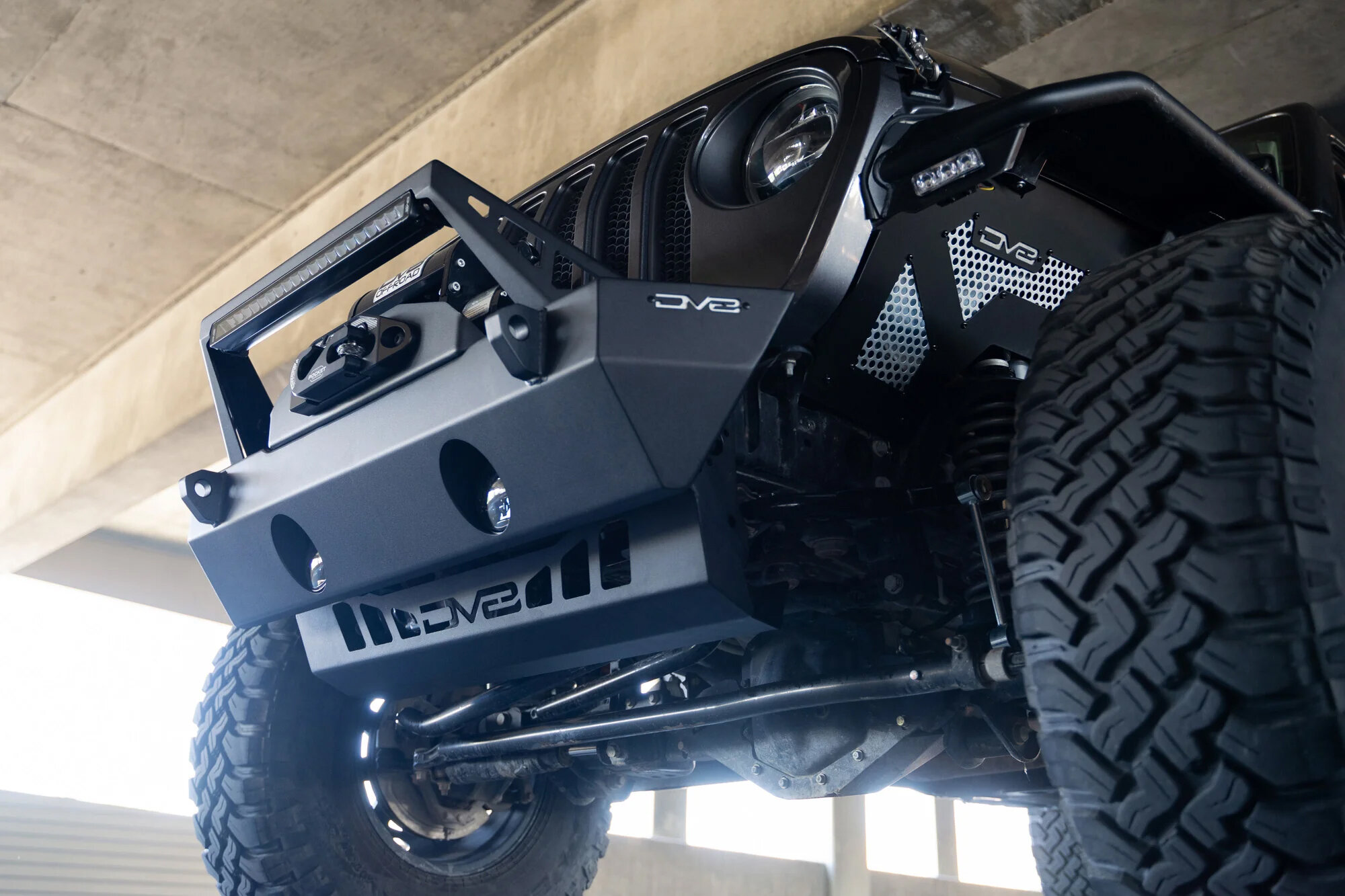 DV8 Offroad SPJL-02 Sway Bar Disconnect Skid Plate for 18-26 Jeep Wrangler JL & Gladiator JT